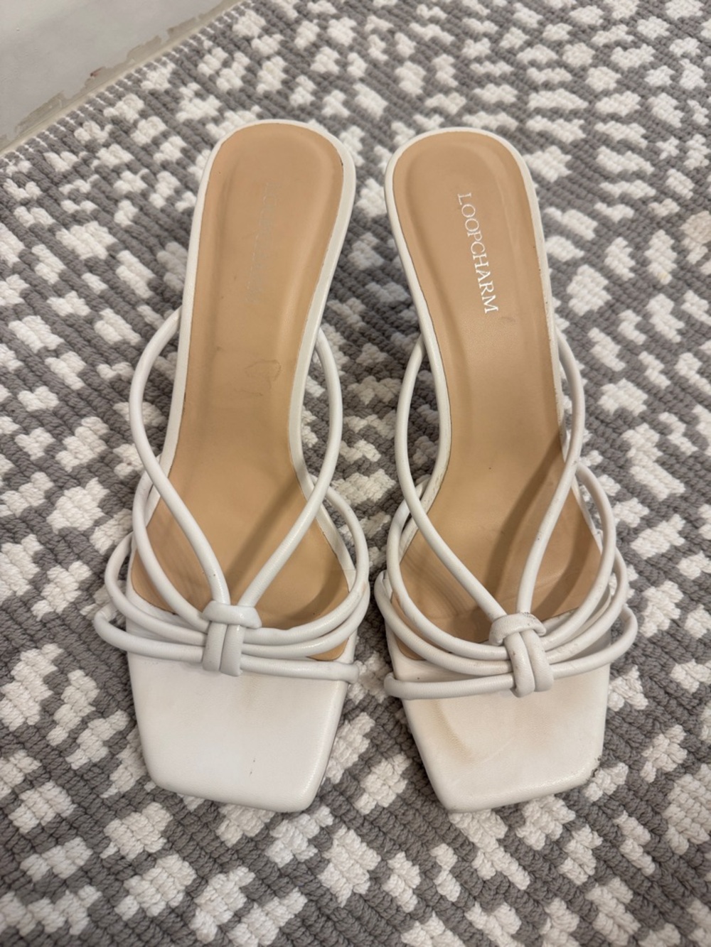 Loopcharm - White Strappy Square-Toe Slide Sandals - 8
